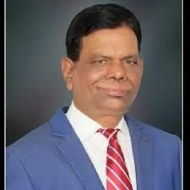आपण आपले आईकडचे, वडिलांकडचे नातेवाईक या डिएनए चाचणी द्वारे ओळखू शकतो, असं मुंबई फॉरेंसीक सायन्स लॅबचे माजी संचालक डॉ. कृष्णा कुलकर्णी यांनी बीबीसी मराठीशी बोलताना सांगितलं.