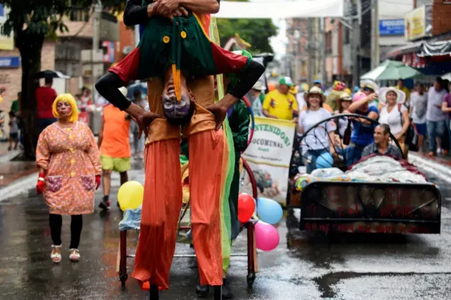 جشنواره روز جهانی تنبلی در کلمبیا