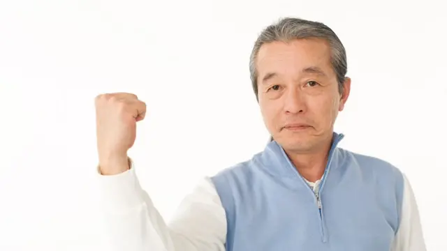 الشخص الانطوائي يمكن أن يتحول إلى شخص منفتح على الآخرين