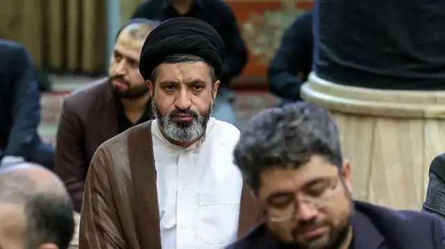 مسعود خامنه‌ای در مراسم تشییع ابراهیم رئیسی - تهران، دوم خرداد ۱۴۰۳