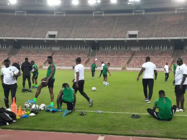 Super eagles players dey train