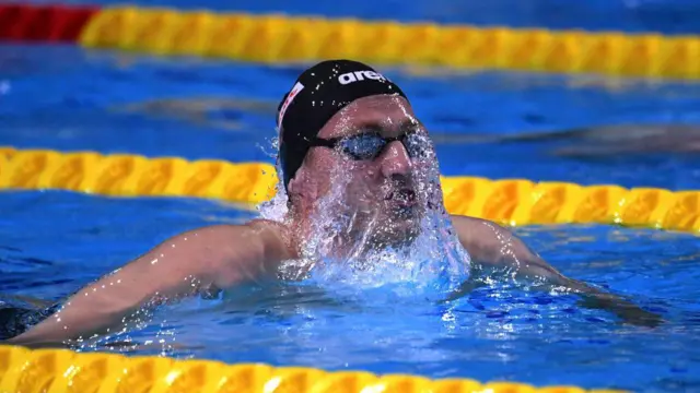 Atlet renang saat bertanding dalam Kejuaraan Dunia 2024 di Hongaria, Desember 2024. 