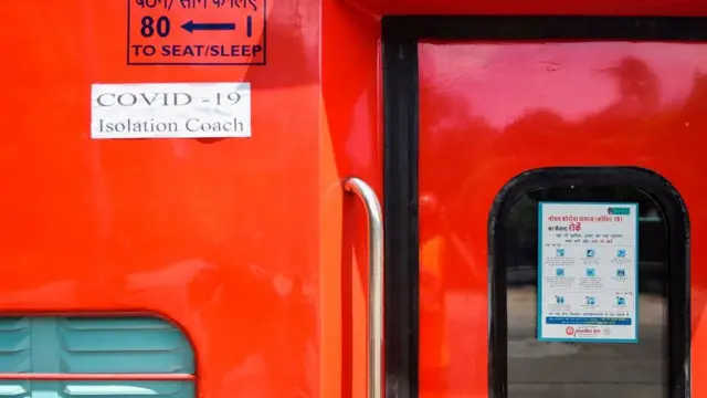 மருத்துவனை வார்டுகளாக மாறும் ரயில் பெட்டிகள்