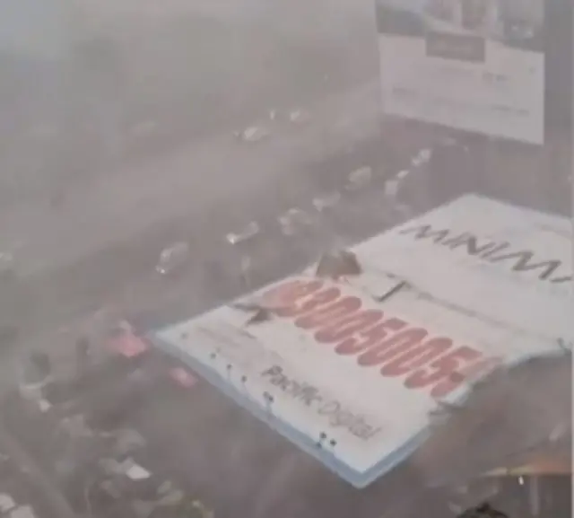 மும்பை புழுதிப் புயல்