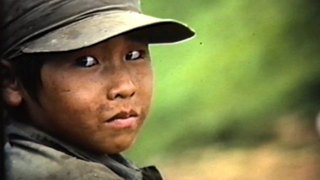 Лаосский ребенок-солдат
