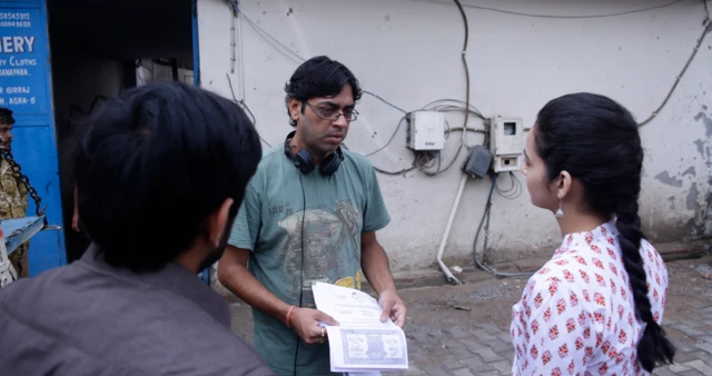 आदर्श कुटुंबाच्या मिथकाची मोडतोड