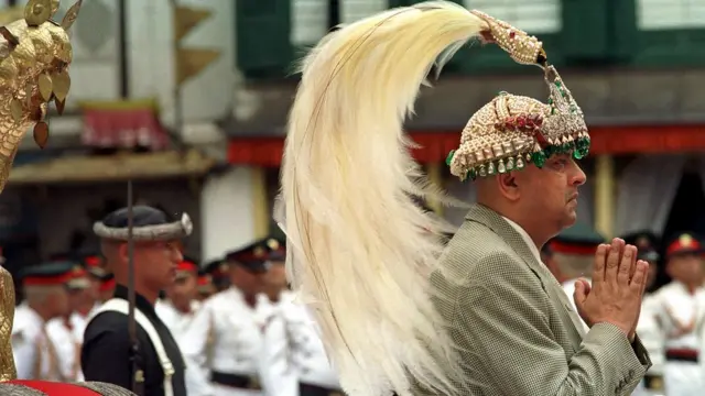 ज्ञानेंद्र तीन दिनों के अंदर नेपाल के तीसरे राजा बने