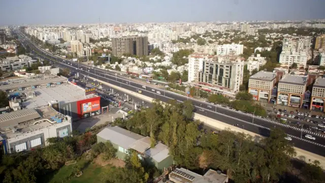 અમદાવાદના એસજી હાઇવેની તસવીર