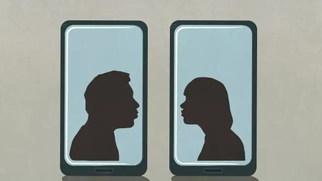 صوتان داخل هاتفين