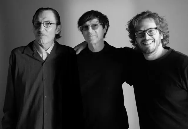 Рон Маэл, Рассел Маэл и режиссер фильма "Братья Спаркс" Эдгар Райт