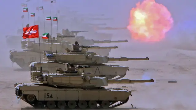Американские танки Abrams на совместных учениях армий Кувейта, Саудовской Аравии и США
