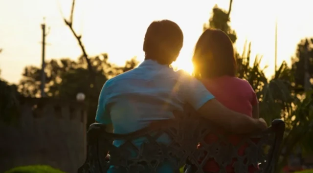 `லிவ்-இன்` உறவில் இருக்கவே கூடாதா?