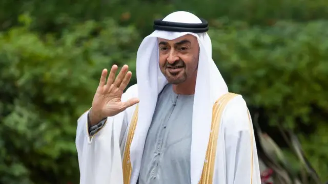 El príncipe heredero de Abu Dabi, Mohammed bin Zayed Al Nahyan, forma parte de la multimillonaria familia.