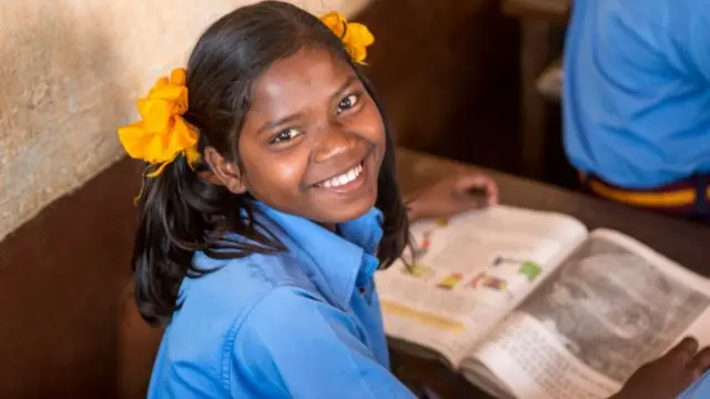 शाळा गणवेश