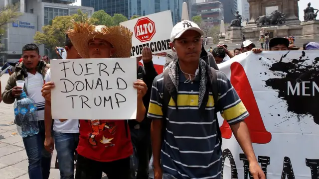 Migrantes centroamericanos protestan en Ciudad de México