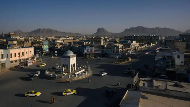 کندهار د شهېدانو چوک (څلورلاري )