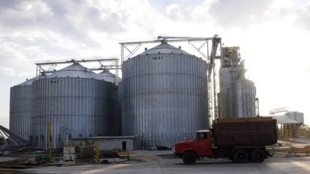 Зерносховища