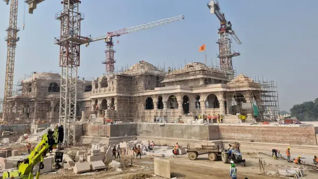 अयोध्या में बन रहा राम मंदिर