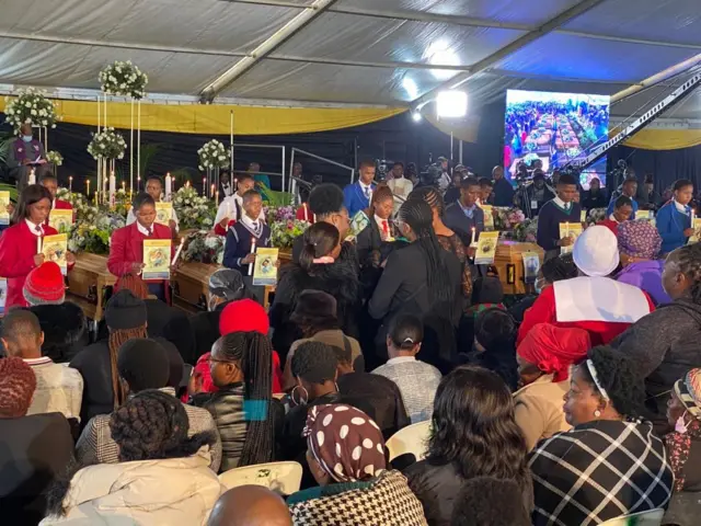 Dem find di victims for ground and ontop tables for di Enyobeni bar for di coastal town of East London.