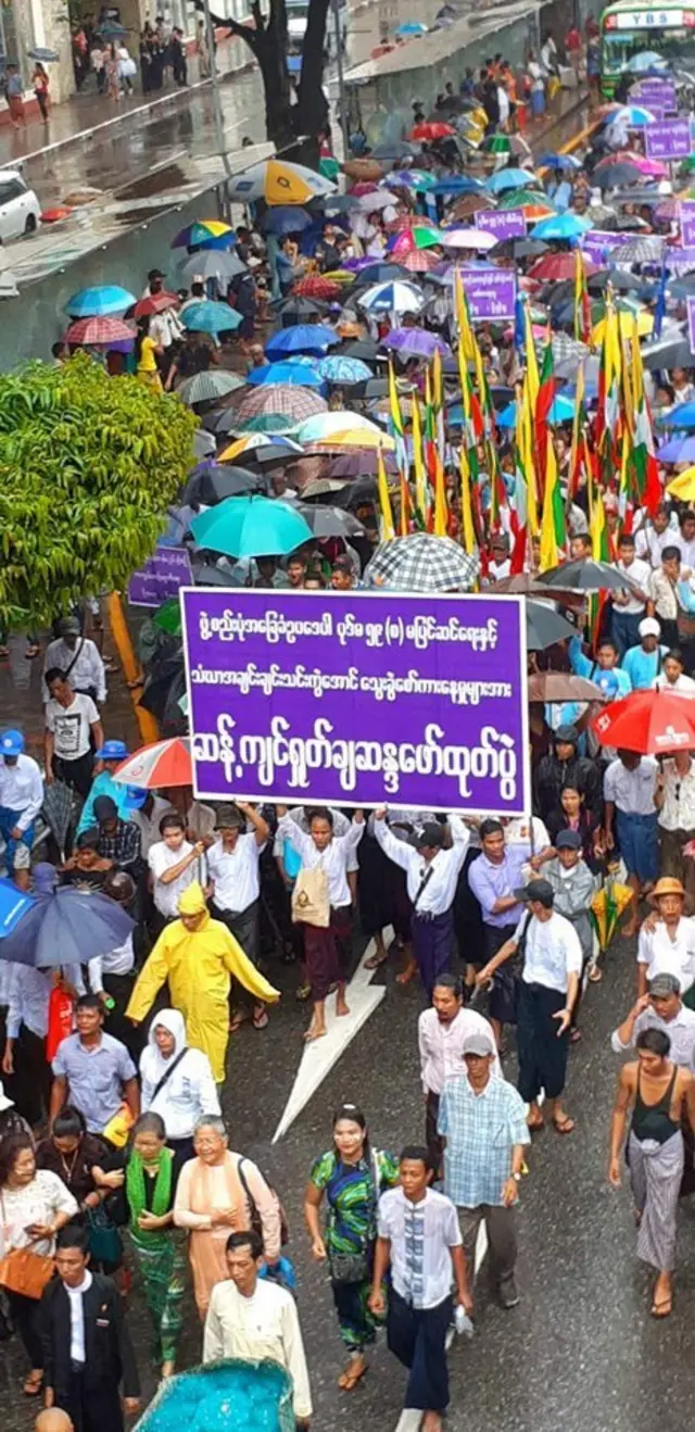 ဒီပုဒ်မဟာ ဒေါ်အောင်ဆန်းစုကြည် ကိုသမ္မတဖြစ်ရေး အဟန့်အတားဖြစ်စေခဲ့တဲ့ပုဒ်မလည်းဖြစ်ပါတယ်။