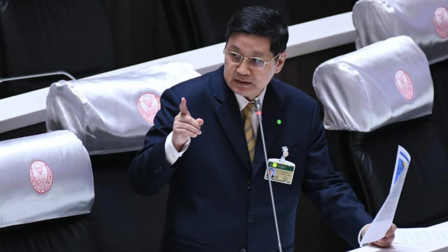 พล.อ.ต. เฉลิมชัย เครืองาม บอกว่า "กุญแจในการเปิดประตู่สู่การแก้ไขรัฐธรรมนูญต้องมาจากประชาชนที่ผลิตขึ้น แล้วมอบหมายให้รัฐสภาไขเข้าไป"