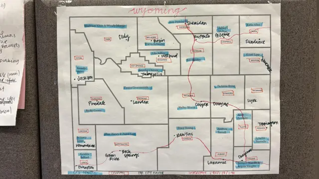 Mapa de Wyoming que encuentro en el escritorio de Shae Haney, especialista en prevención del suicidio.