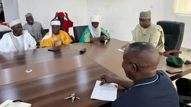 Acting Commissioner of Police FCT, DCP Ahmed Musa do tok-tok wit Hausa and Gbagyi communities Traditional Rulers  to end di clash