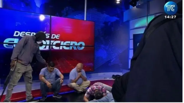 ஈக்வெடார் டி.வி. நேரலையில் மிரட்டல்