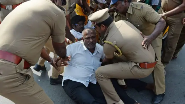 காவல்துறை