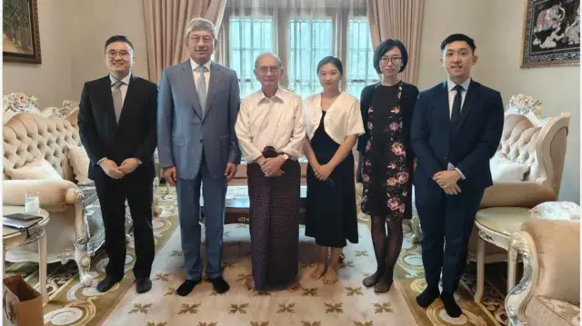 တရုတ်သံအမတ်ကြီး ချန်ဟိုင် ဧပြီလက ခြောက်လုံးတန်းက ဦးသိန်းစိန်အိမ်ကို ရောက်လာ