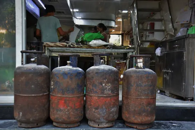 બીબીસી ગુજરાતી, ગુજરાત, બીબીસી, અમદાવાદ, એલપીજી સિલિન્ડર, 