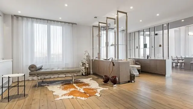 డాక్టర్ రుజా ఆస్థిగా చెబుతున్న ఒక ఇల్లు