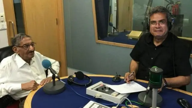 रेहान फ़ज़ल के साथ बीबीसी स्टूडियो में इंदिरा गांधी के निजी डॉक्टर के. पी. माथुर