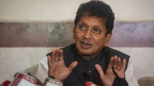 दीपक केसरकर, शालेय शिक्षण मंत्री