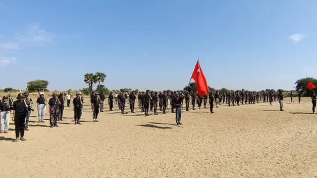 မြင်းမူ PDF တပ်ဖွဲ့များ