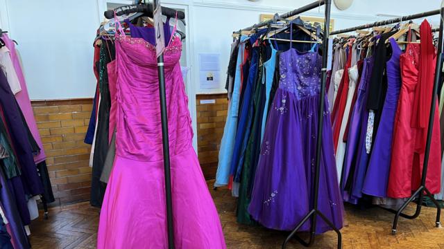 Free prom outfits for struggling Essex families - BBC News