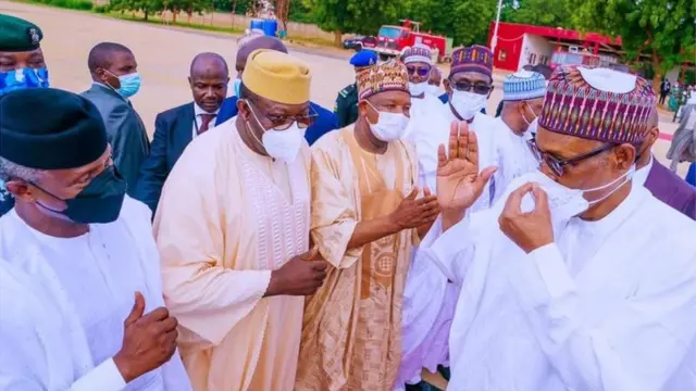 Gomina Kayode Fayemi ipinlẹ Ekiti ati awọn akẹgbẹ naa peju sibiigbeyawo yi