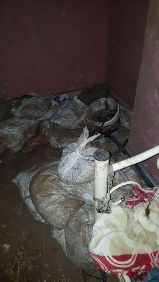 Tünel kazılan binadan bir görüntü