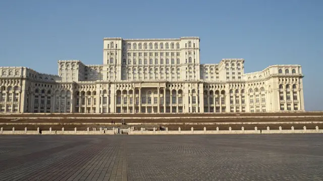 हाउस ऑफ़ पीपल्स