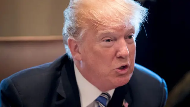 डोनल्ड ट्रंप