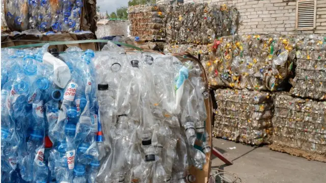 বর্জ্য আমদানি করে সেগুলো পুনর্ব্যবহার করার একটি ব্যবসা দাঁড়িয়ে গেছে।