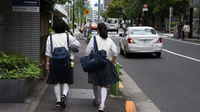 स्कूल में क्यों सुरक्षित नहीं हैं बच्चे?