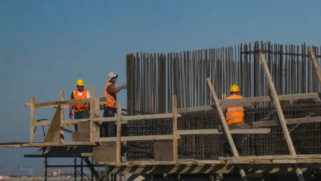 கட்டுமானத்துறை