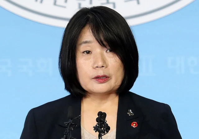 윤미향 더불어민주당 국회의원 당선인
