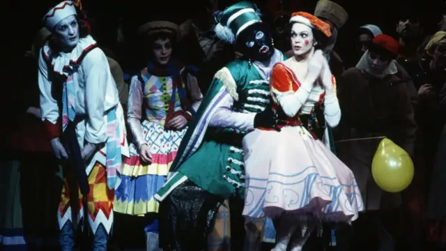 Блэкфейс в "Петрушке"