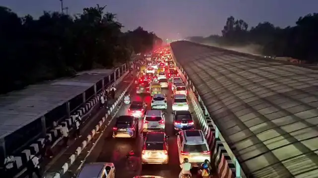 24 अगस्त को हुई बारिश के कारण लोग शाम तक जाम में फंसे रहे