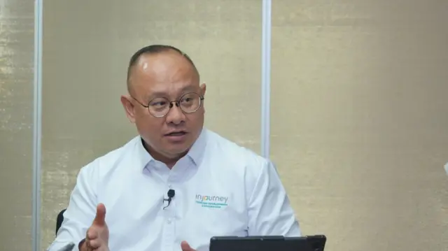 Direktur operasi ITDC, Troy Warokka, menjelaskan tujuan "pengosongan lahan" di Pantai Tanjung Aan, Lombok.