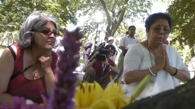 ટોરન્ટોમાં એકઠા થયેલા પીડિત પરિવાર