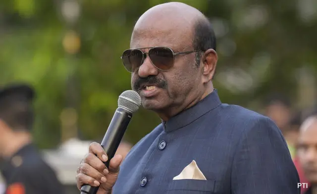 சி.வி ஆனந்த போஸ்