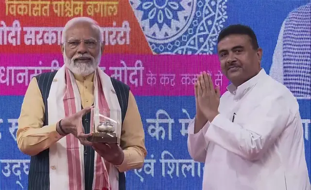 अपनी चुनावी सभाओं में पीएम मोदी भी संदेशखाली का मुद्दा उठाते नज़र आए हैं.